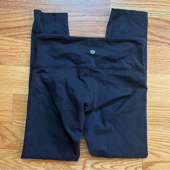 Lululemon black leggings size 4 - Picture 4 of 5